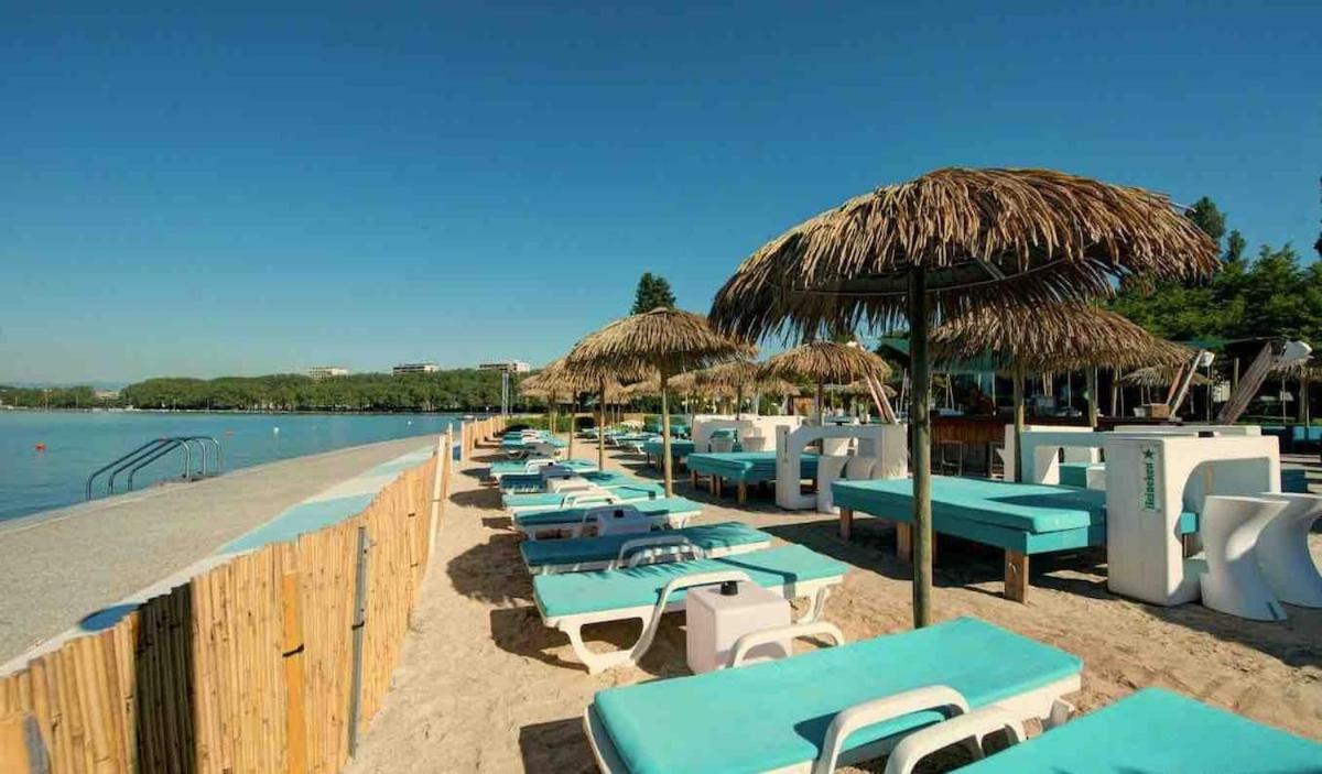 Golden Beach Parking Proche Du Lac Анси Екстериор снимка